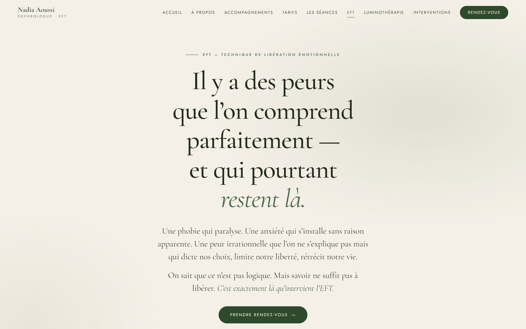 La page EFT. Le titre se compose mot à mot à l'arrivée ; rien n'apparaît d'un bloc.